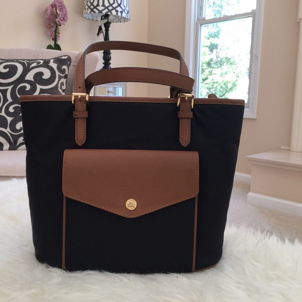 Michael Kors Jet Set Nylon Med Pocket Tote